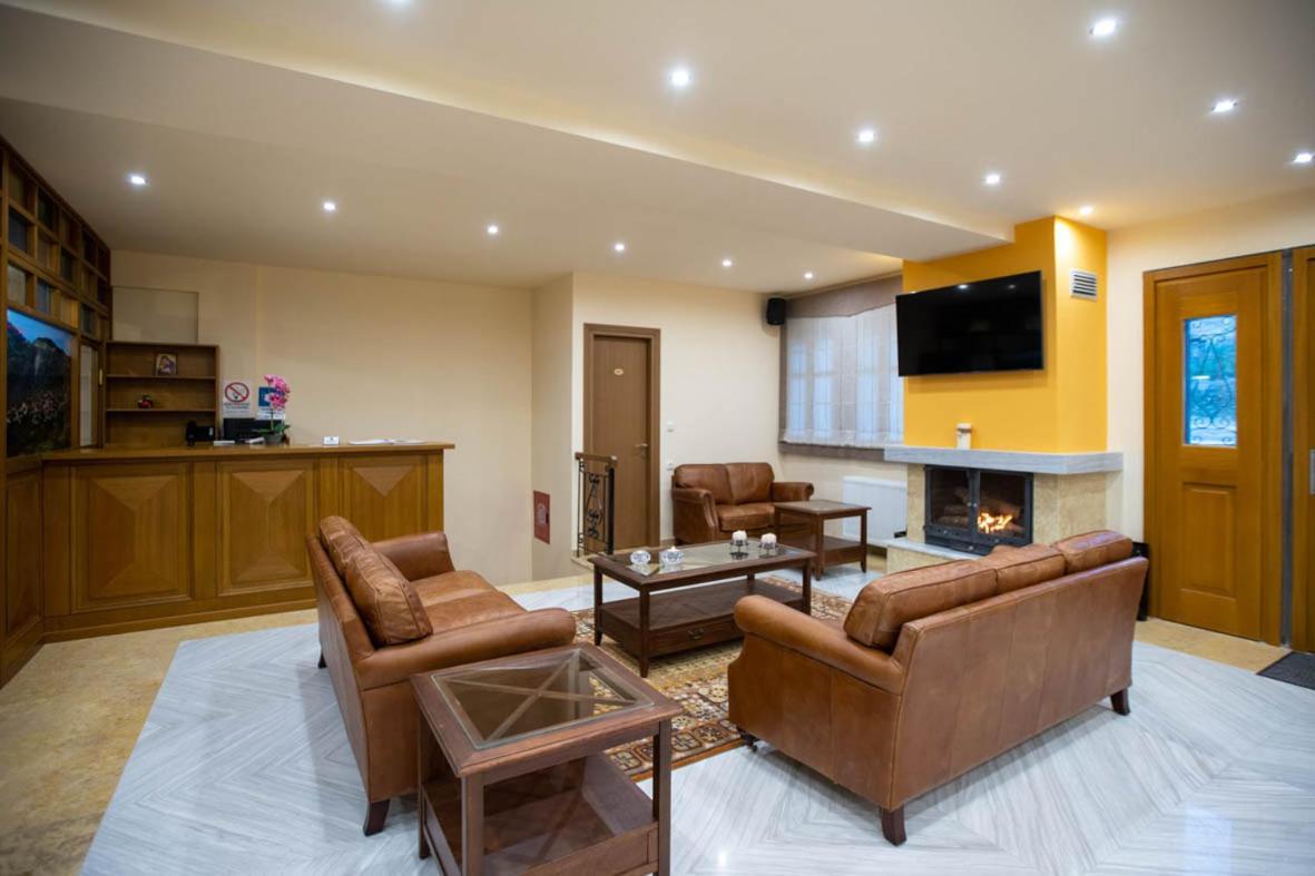Rentinia Inn Rentina Экстерьер фото