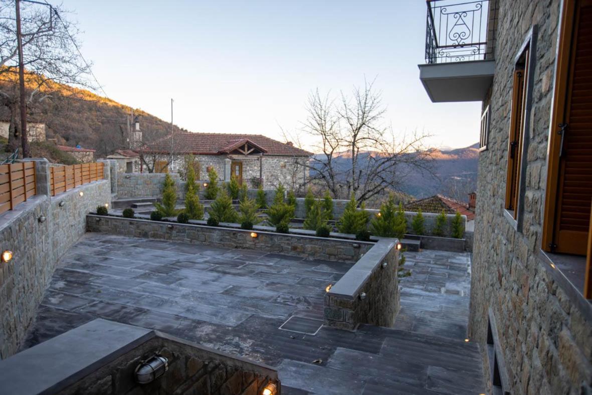 Rentinia Inn Rentina Экстерьер фото